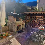 A Due Passi Dai Lupi Holiday home