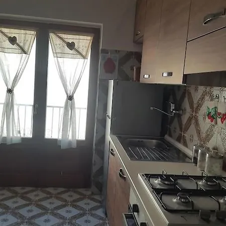 Holiday home A Due Passi Dai Lupi *