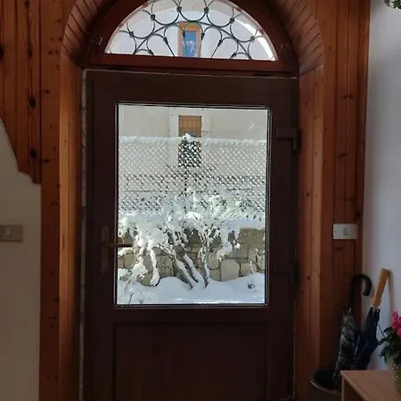 A Due Passi Dai Lupi Feriehus