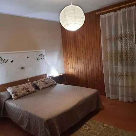 Holiday home A Due Passi Dai Lupi