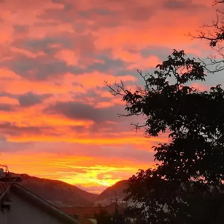 A Due Passi Dai Lupi *