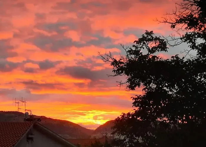 A Due Passi Dai Lupi *