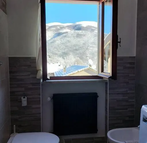 A Due Passi Dai Lupi בית נופש צ'יביטלה אלפדנה